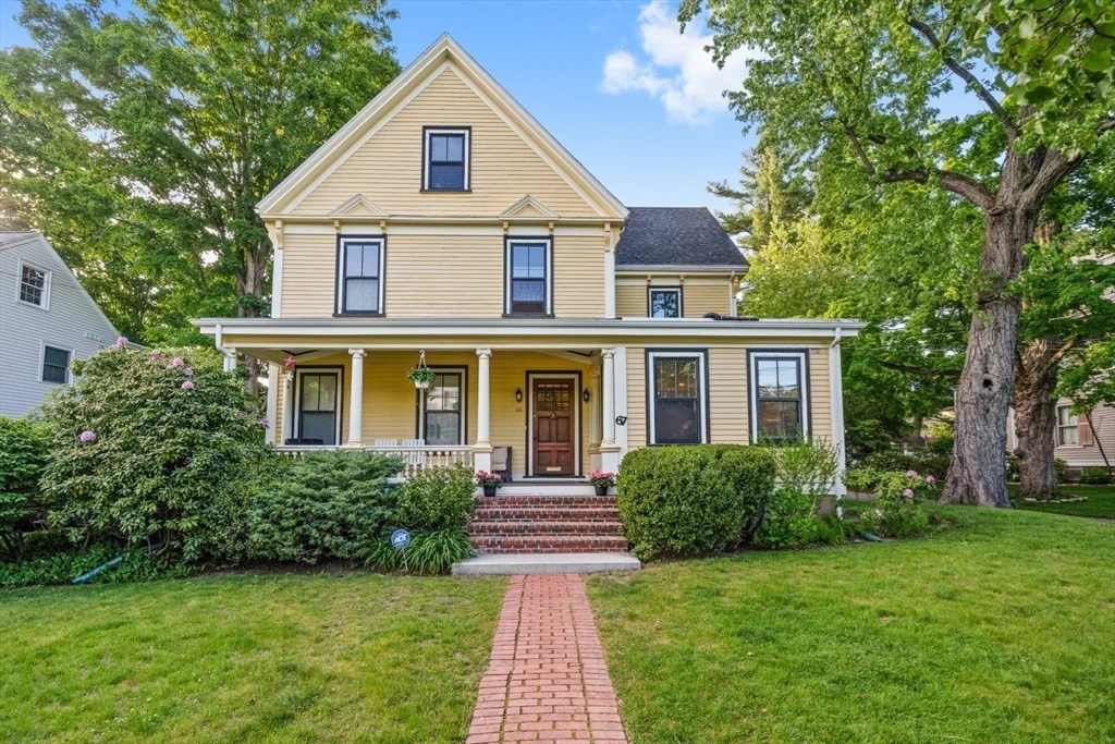 2 bed, 1 bath apartment for rent at 67 Church Unit 67, Winchester