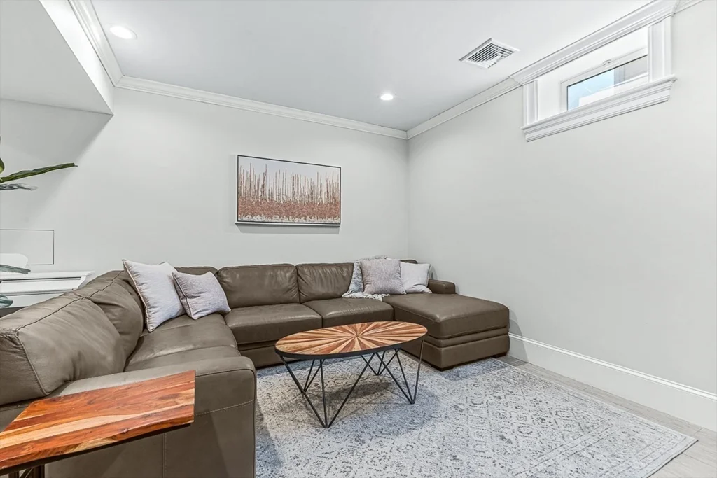 2 bed, 1 bath apartment for rent at 67 Church Unit 67, Winchester — photo 19 of 25