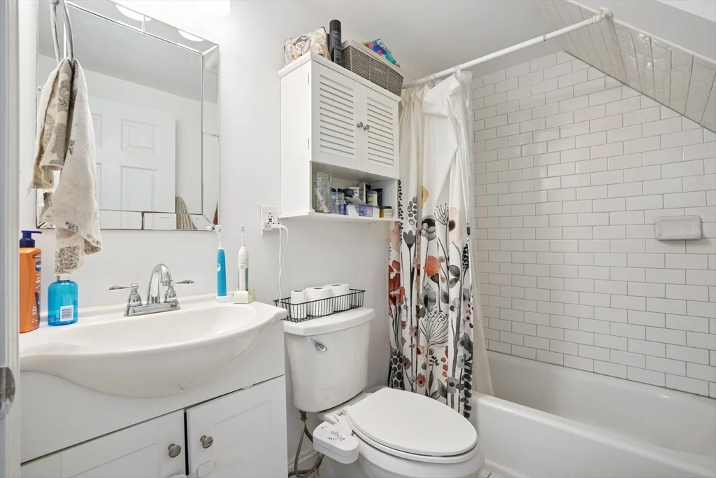 2 bed, 1 bath apartment for rent at 67 Concord Ave Unit 1, Union Square — photo 11 of 18