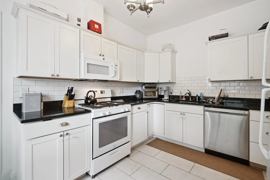 2 bed, 1 bath apartment for rent at 67 Concord Ave Unit 1, Union Square — photo 8 of 18