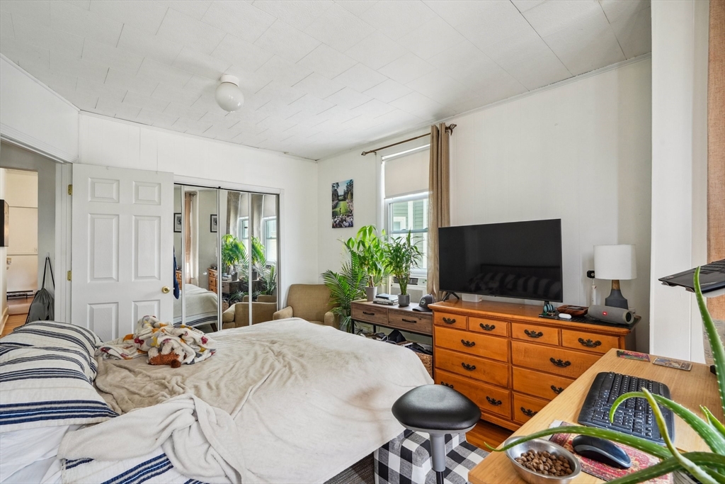 3 bed, 1 bath apartment for rent at 67 Concord Unit 2, Inman Square — photo 11 of 15