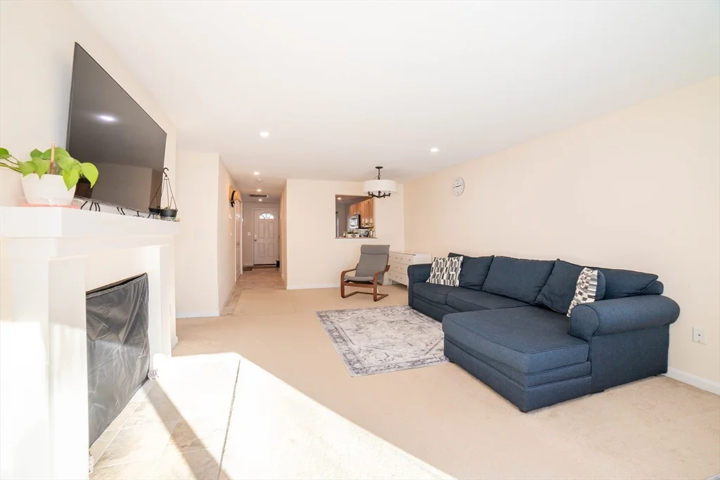 2 bed, 2 bath apartment for rent at 67 Crystal Brook Way Unit A, Marlborough — photo 15 of 23