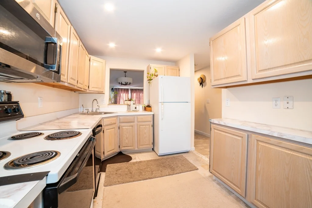 2 bed, 2 bath apartment for rent at 67 Crystal Brook Way Unit A, Marlborough — photo 10 of 23