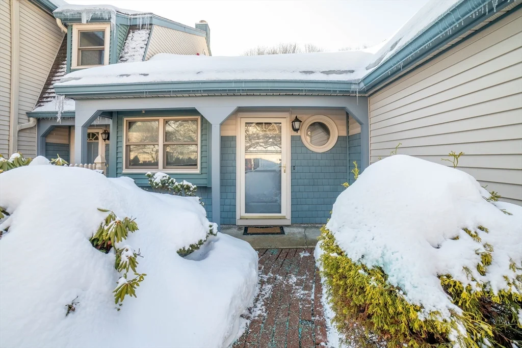 2 bed, 2 bath apartment for rent at 67 Crystal Brook Way Unit A, Marlborough — photo 1 of 23