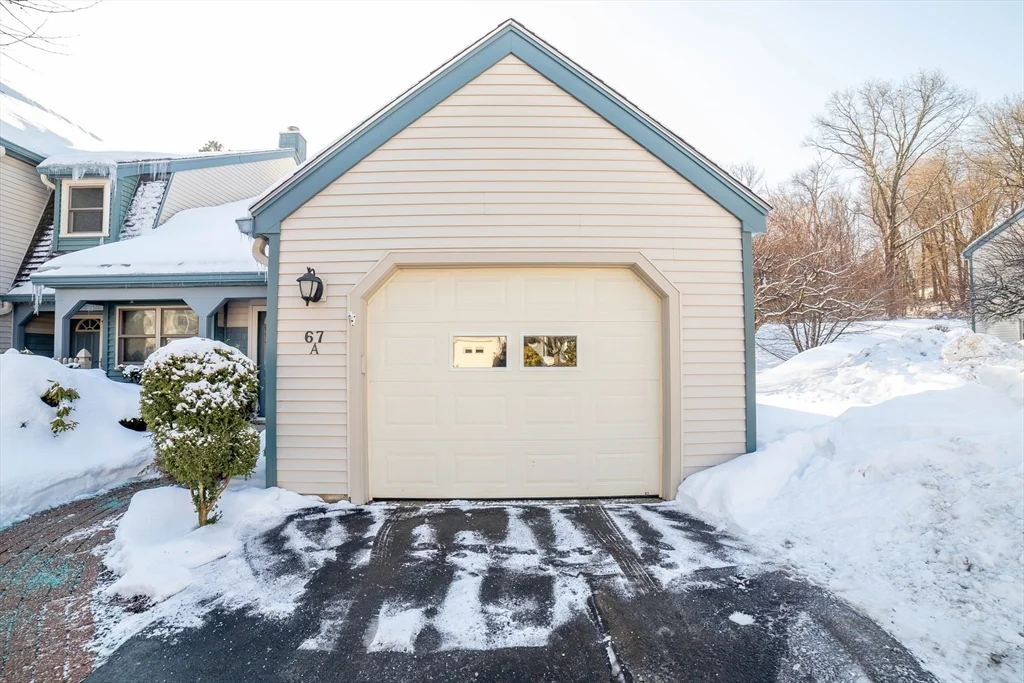 2 bed, 2 bath apartment for rent at 67 Crystal Brook Way Unit A, Marlborough — photo 5 of 23