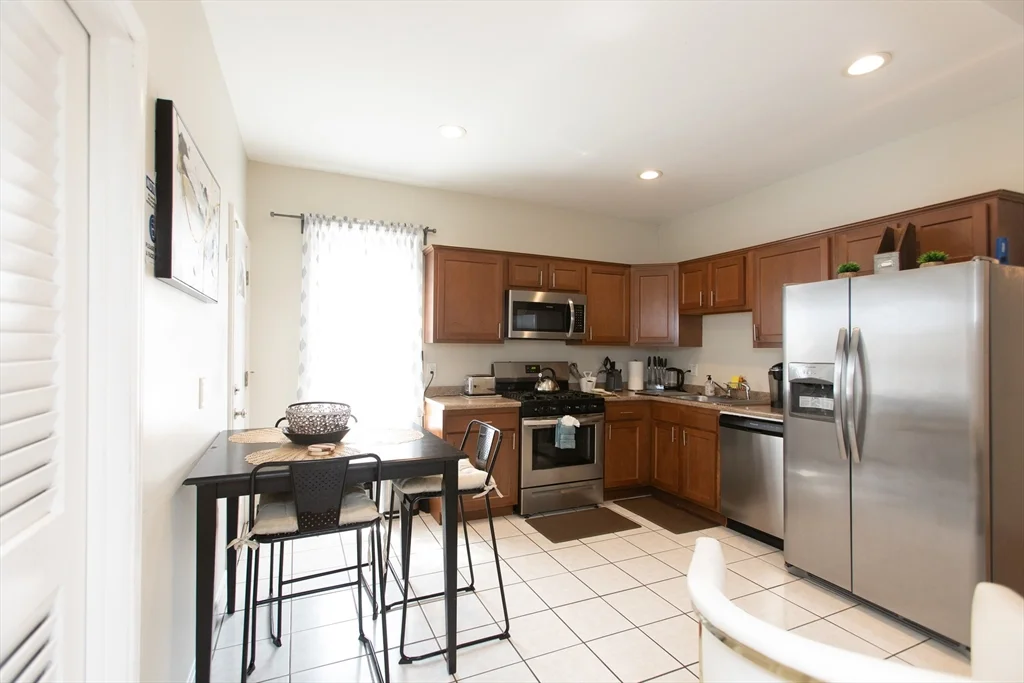 4 bed, 1 bath apartment for rent at 67 Dakota St Unit 3, Dorchester — photo 1 of 10