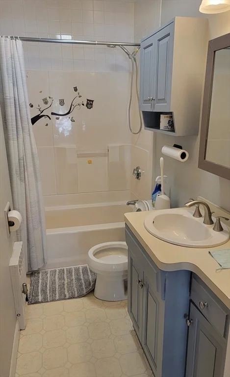3 bed, 1 bath apartment for rent at 67 Dysart St Unit 2, Quincy — photo 4 of 11
