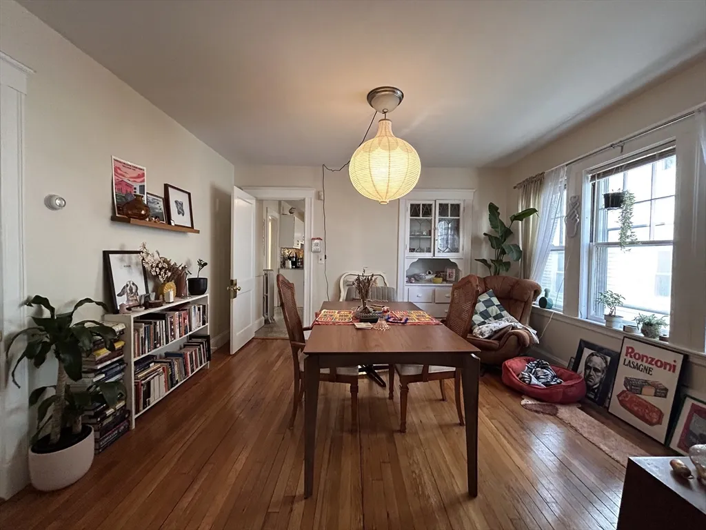 2 bed, 1 bath apartment for rent at 67 Euston Rd Unit 1, Brighton — photo 3 of 12