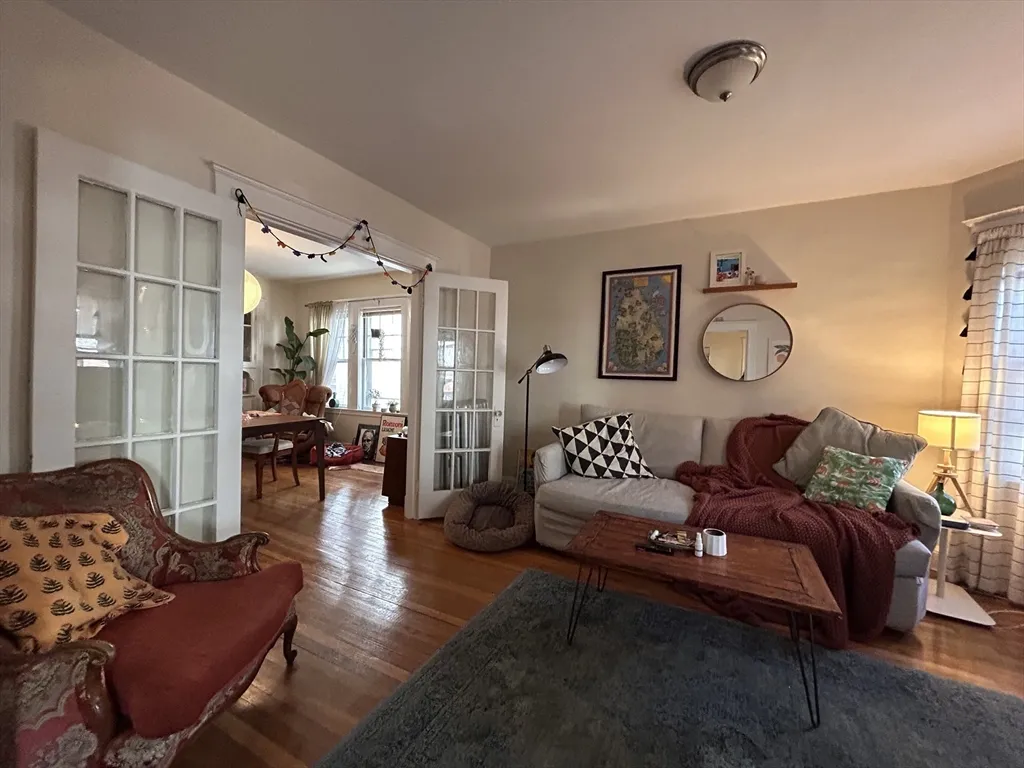 2 bed, 1 bath apartment for rent at 67 Euston Rd Unit 1, Brighton — photo 2 of 12