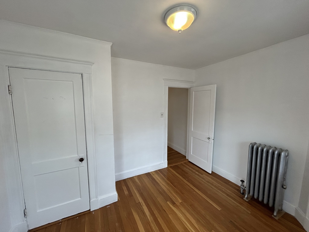 4 bed, 2 bath apartment for rent at 67 Euston Rd Unit 2, Brighton — photo 2 of 17