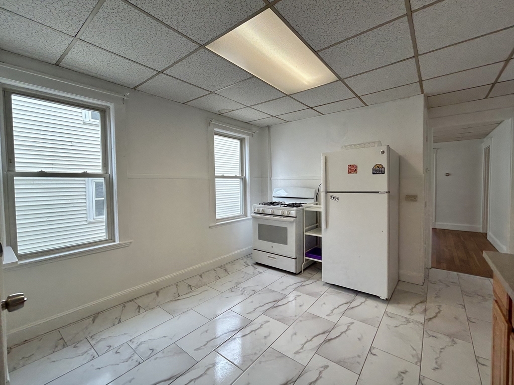 4 bed, 2 bath apartment for rent at 67 Euston Rd Unit 2, Brighton — photo 10 of 17