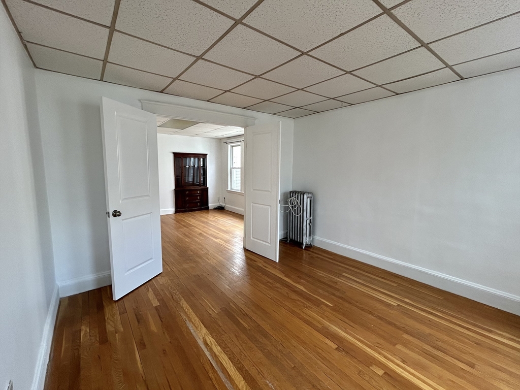 4 bed, 2 bath apartment for rent at 67 Euston Rd Unit 2, Brighton — photo 7 of 17