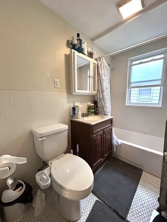 3 bed, 1 bath apartment for rent at 67 Euston Rd Unit 3, Brighton — photo 14 of 16