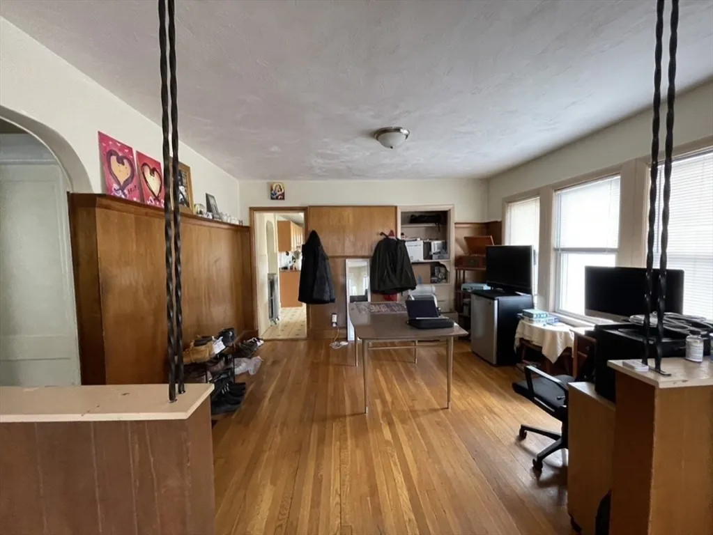 3 bed, 1 bath apartment for rent at 67 Euston Rd Unit 3, Brighton — photo 5 of 16