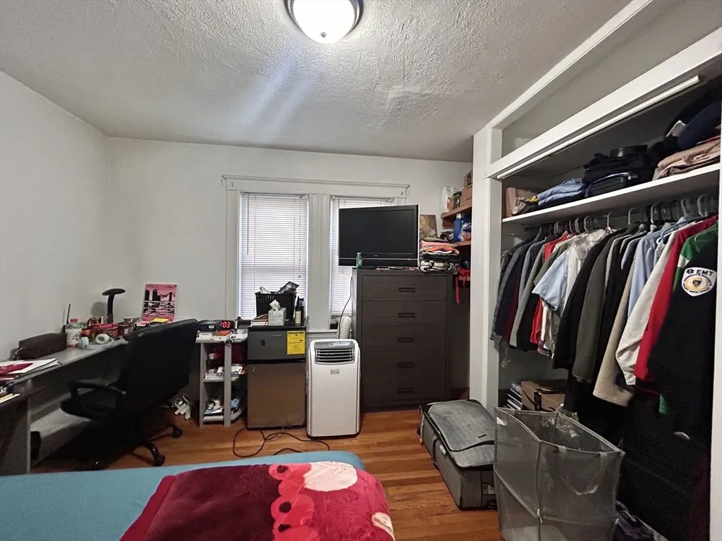 3 bed, 1 bath apartment for rent at 67 Euston Rd Unit 3, Brighton — photo 10 of 16