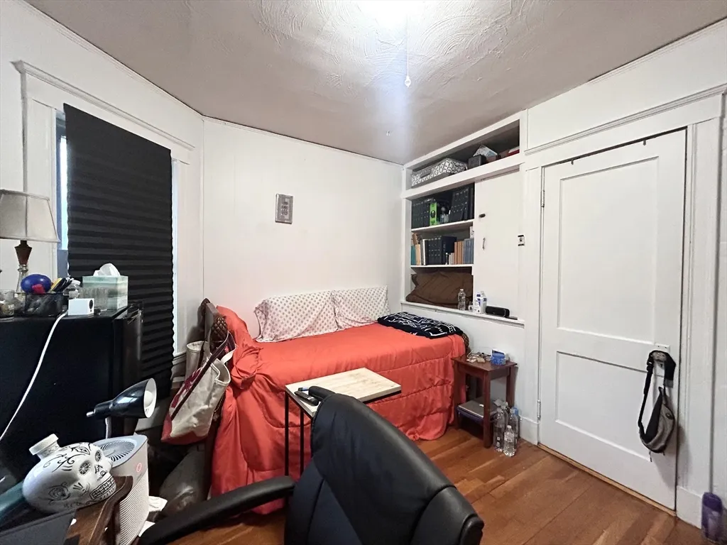 3 bed, 1 bath apartment for rent at 67 Euston Rd Unit 3, Brighton — photo 13 of 16