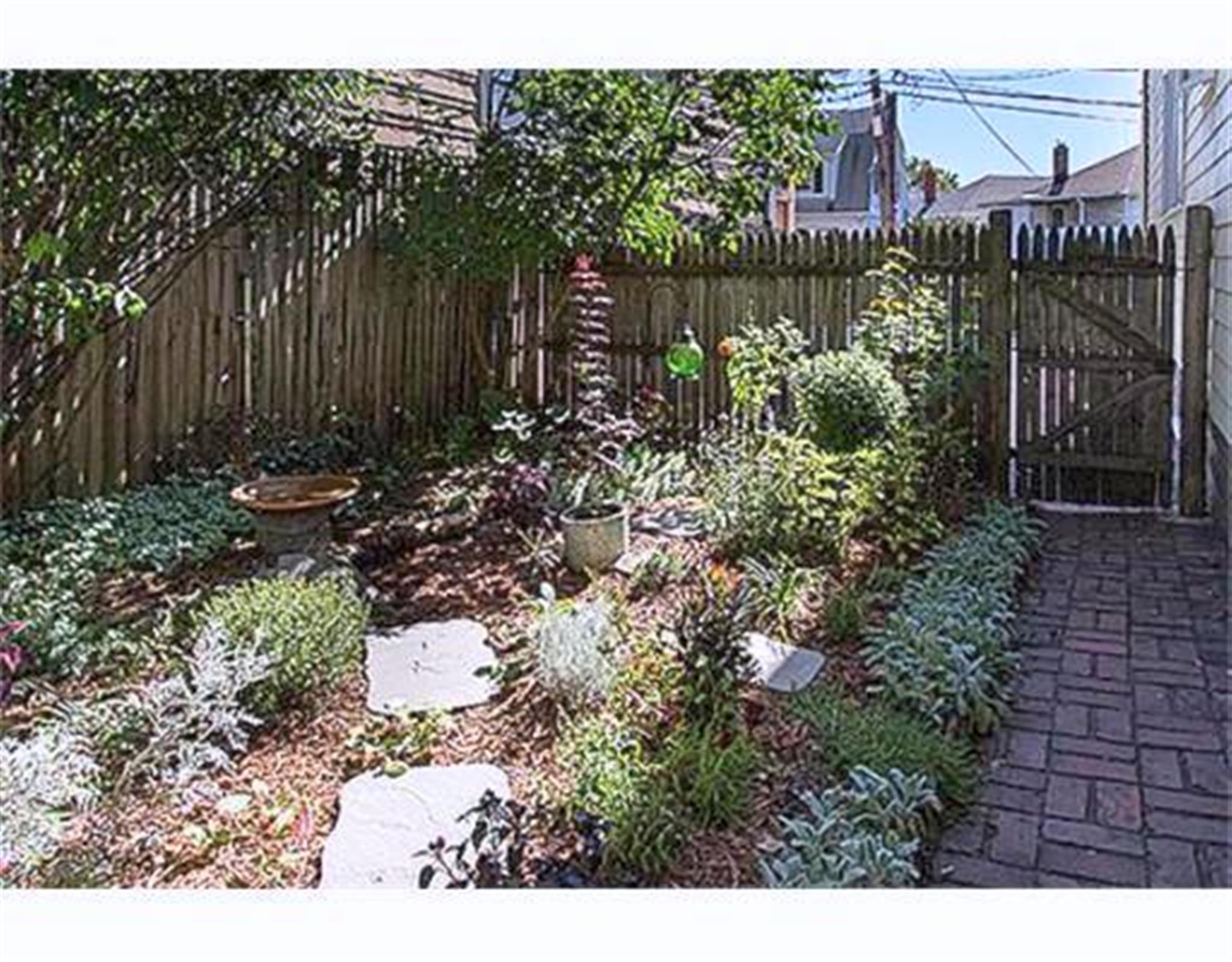 2.5 bed, 1 bath apartment for rent at 67 Fairfax St Unit 67, West Somerville — photo 19 of 20