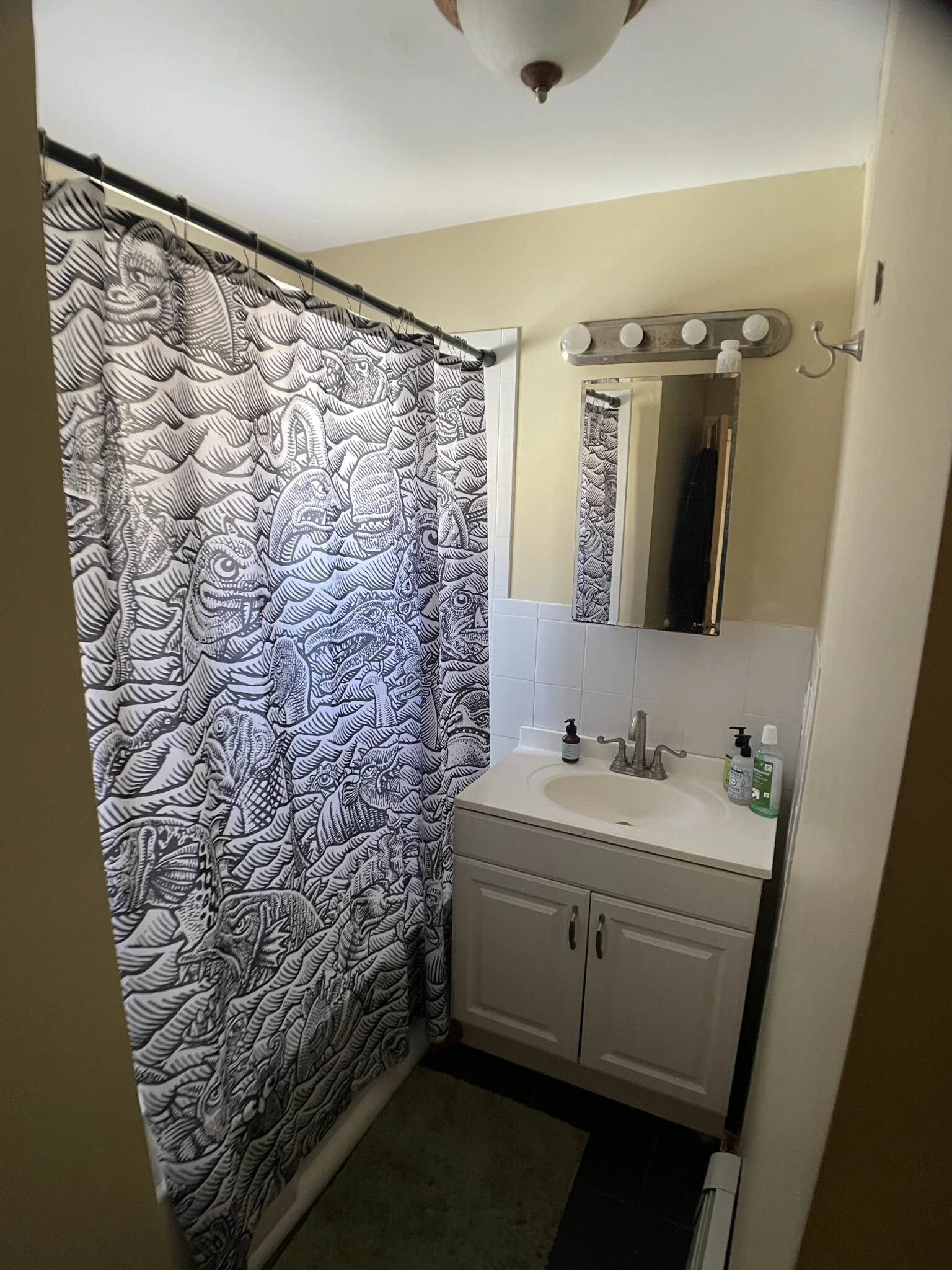 3 bed, 1 bath apartment for rent at 67 Flint St Unit 2a, East Somerville — photo 19 of 20