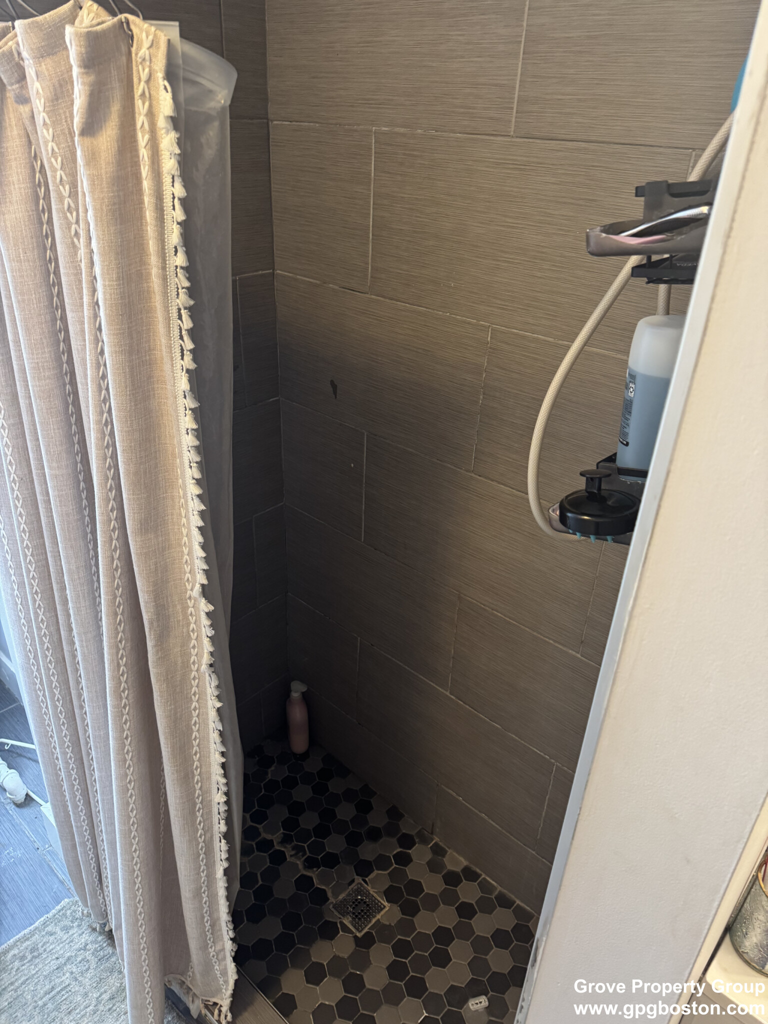 4 bed, 2 bath apartment for rent at 67 G St Unit 3, South Boston — photo 8 of 13