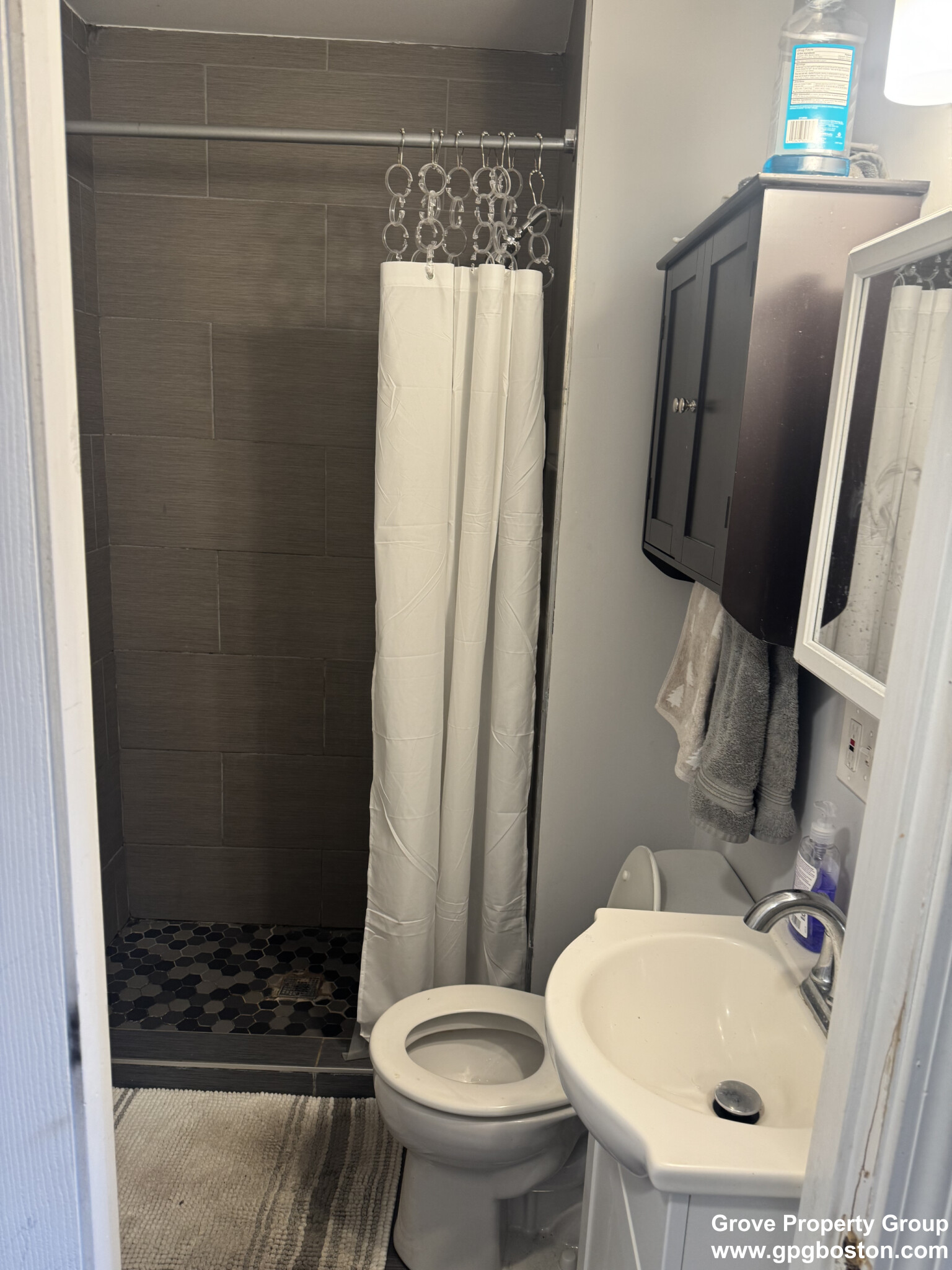 4 bed, 2 bath apartment for rent at 67 G St Unit 3, South Boston — photo 6 of 13
