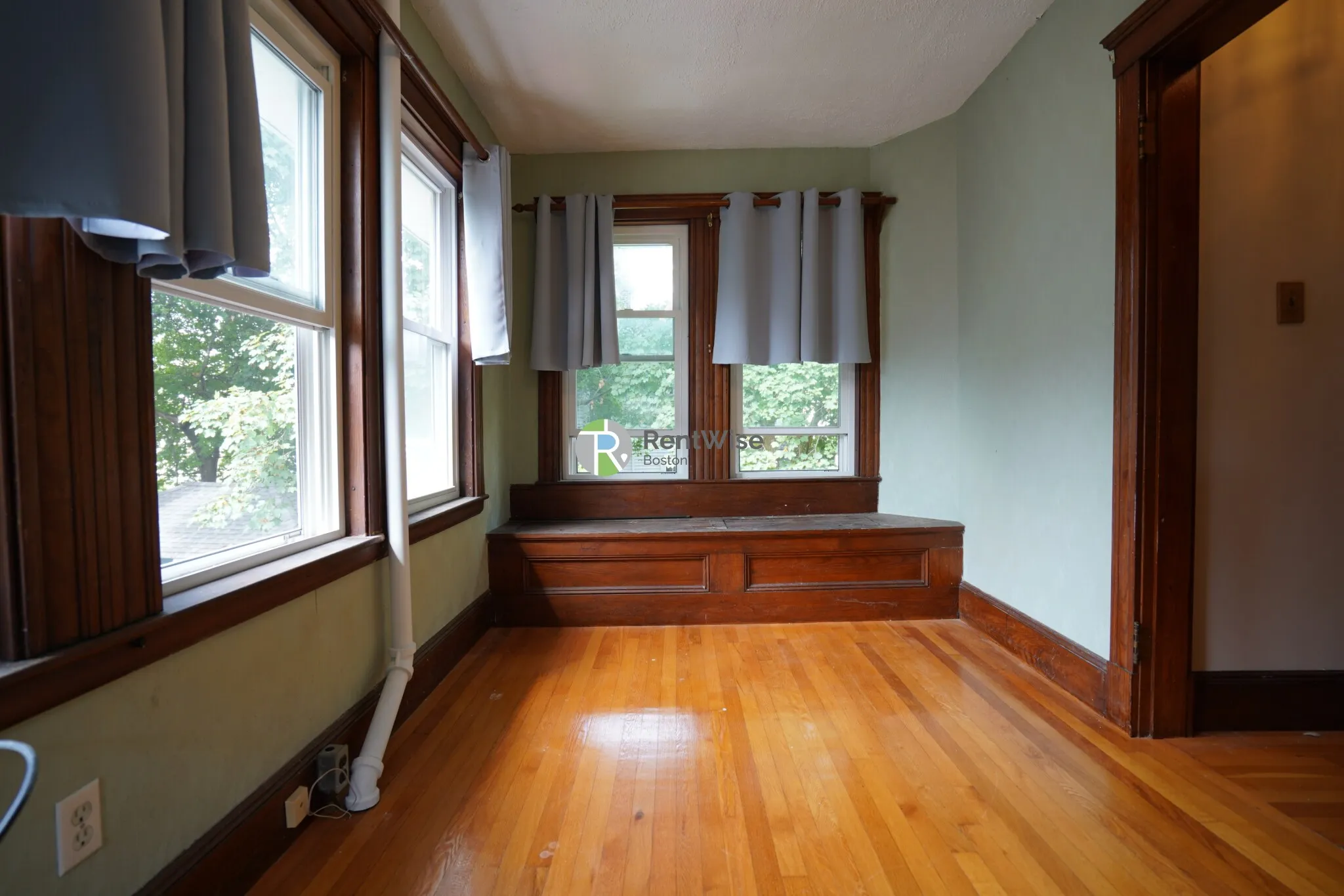 3.5 bed, 1.5 bath apartment for rent at 67 Goodenough St Unit 1, Brighton — photo 18 of 35