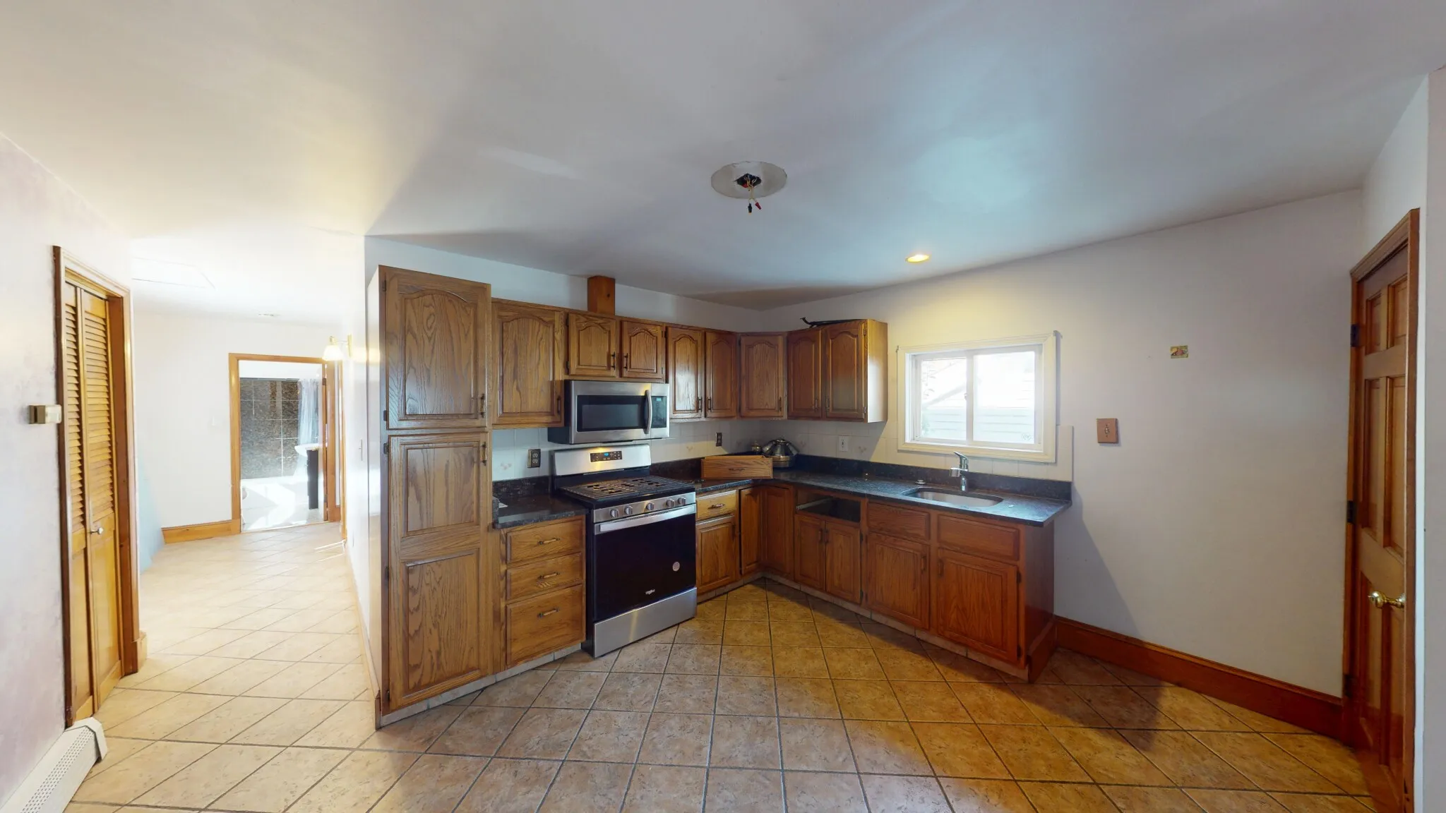 2 split bed, 1 bath apartment for rent at 67 Gore St Unit 2F, East Cambridge — photo 1 of 12