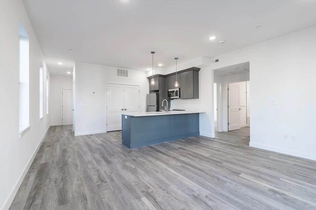 2 bed, 1 bath apartment for rent at 67 Harvest Unit 2, Dorchester — photo 4 of 14