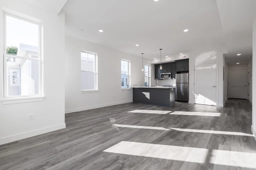 2 bed, 1 bath apartment for rent at 67 Harvest Unit 5, Dorchester — photo 3 of 15
