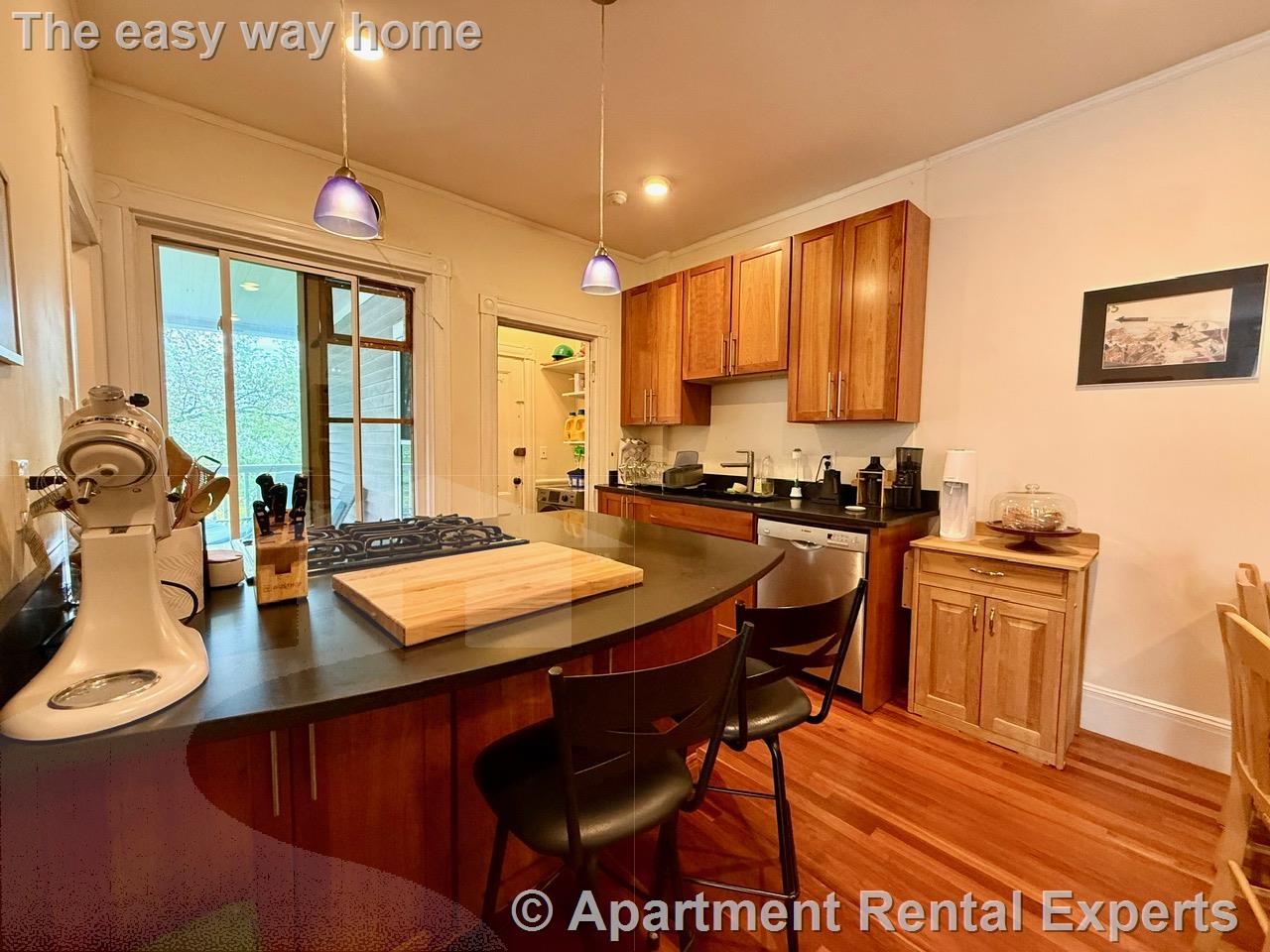 2 bed, 1 bath apartment for rent at 67 Highland Ave Unit 5, Mid Cambridge — photo 3 of 17