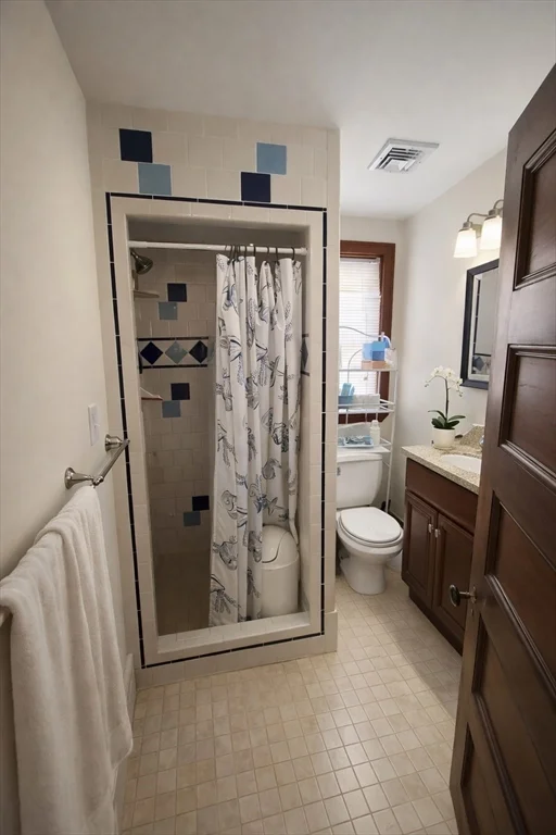3 bed, 1 bath apartment for rent at 67 Hillside St , Unit 1, Mission Hill — photo 9 of 9