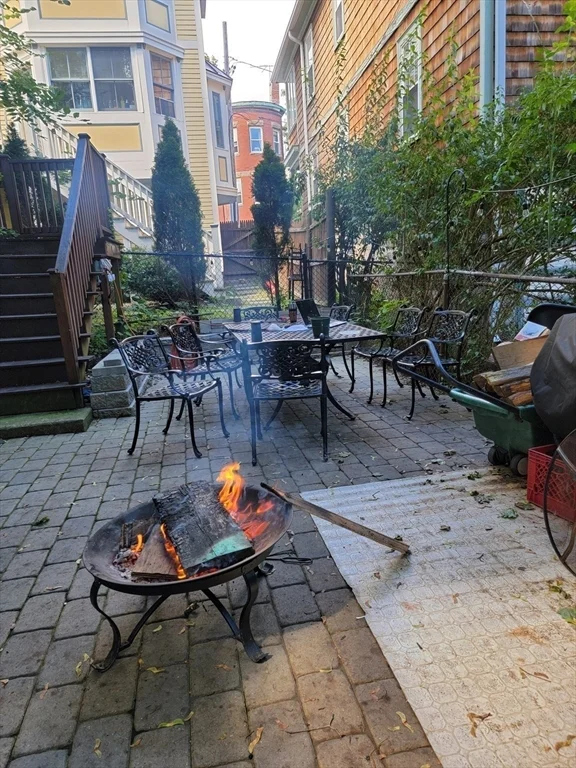 3 bed, 1 bath apartment for rent at 67 Hillside St , Unit 1, Mission Hill — photo 8 of 9