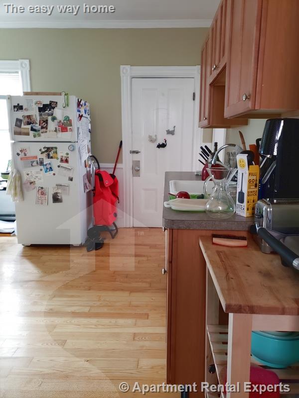 1 bed, 1 bath apartment for rent at 67 Hudson St Unit 1, Spring Hill — photo 2 of 20
