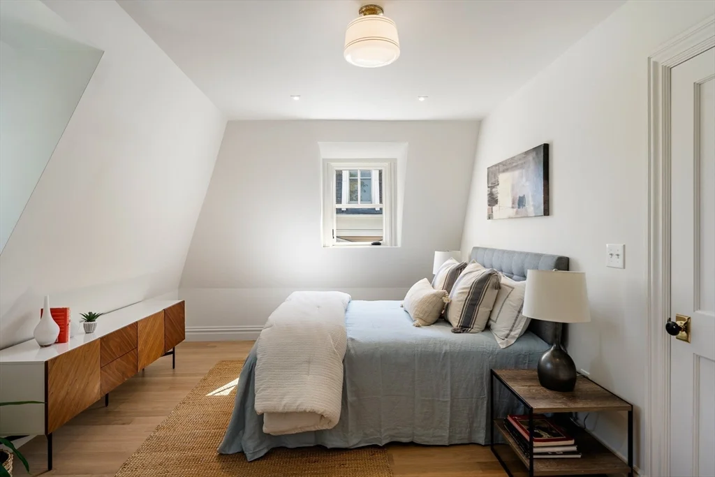 6 bed, 4+ bath apartment for rent at 67 Inman St, Mid Cambridge — photo 17 of 27