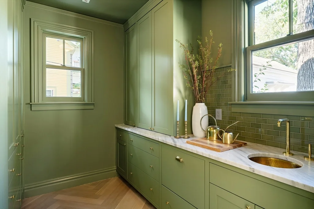 6 bed, 4+ bath apartment for rent at 67 Inman St, Mid Cambridge — photo 6 of 27