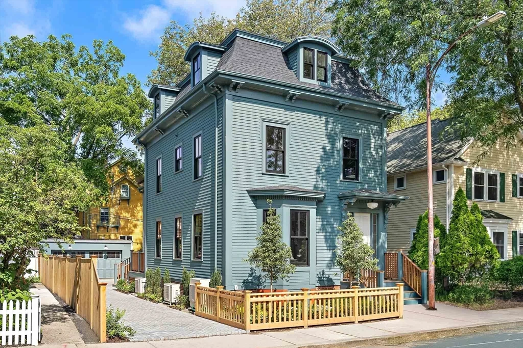 6 bed, 4+ bath apartment for rent at 67 Inman St, Mid Cambridge