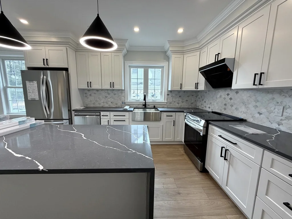2 bed, 1 bath apartment for rent at 67 Jewett St Unit 1, Newton — photo 1 of 27