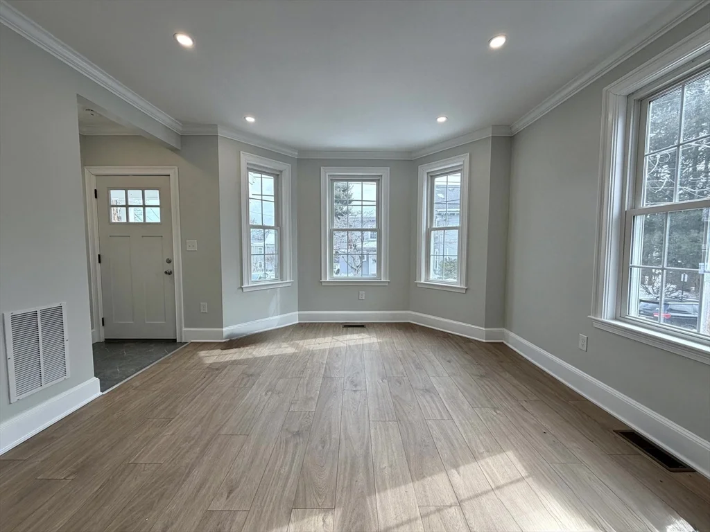 2 bed, 1 bath apartment for rent at 67 Jewett St Unit 1, Newton — photo 13 of 27