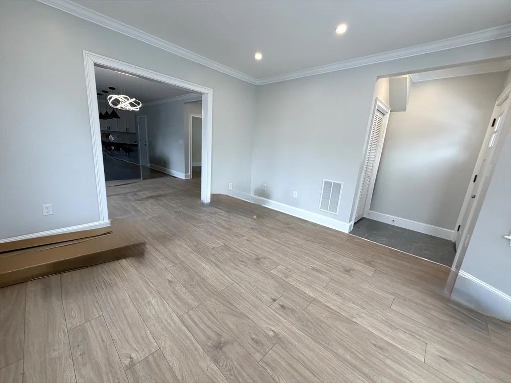 2 bed, 1 bath apartment for rent at 67 Jewett St Unit 1, Newton — photo 15 of 27