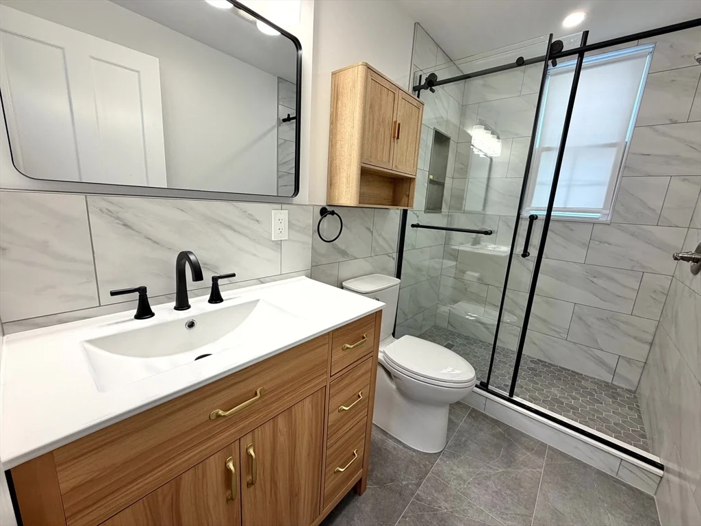 2 bed, 1 bath apartment for rent at 67 Jewett St Unit 1, Newton — photo 19 of 27