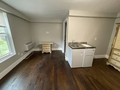 Studio bed, 1 bath apartment for rent at 67 Loker Rd Unit 7, Wayland — photo 2 of 7