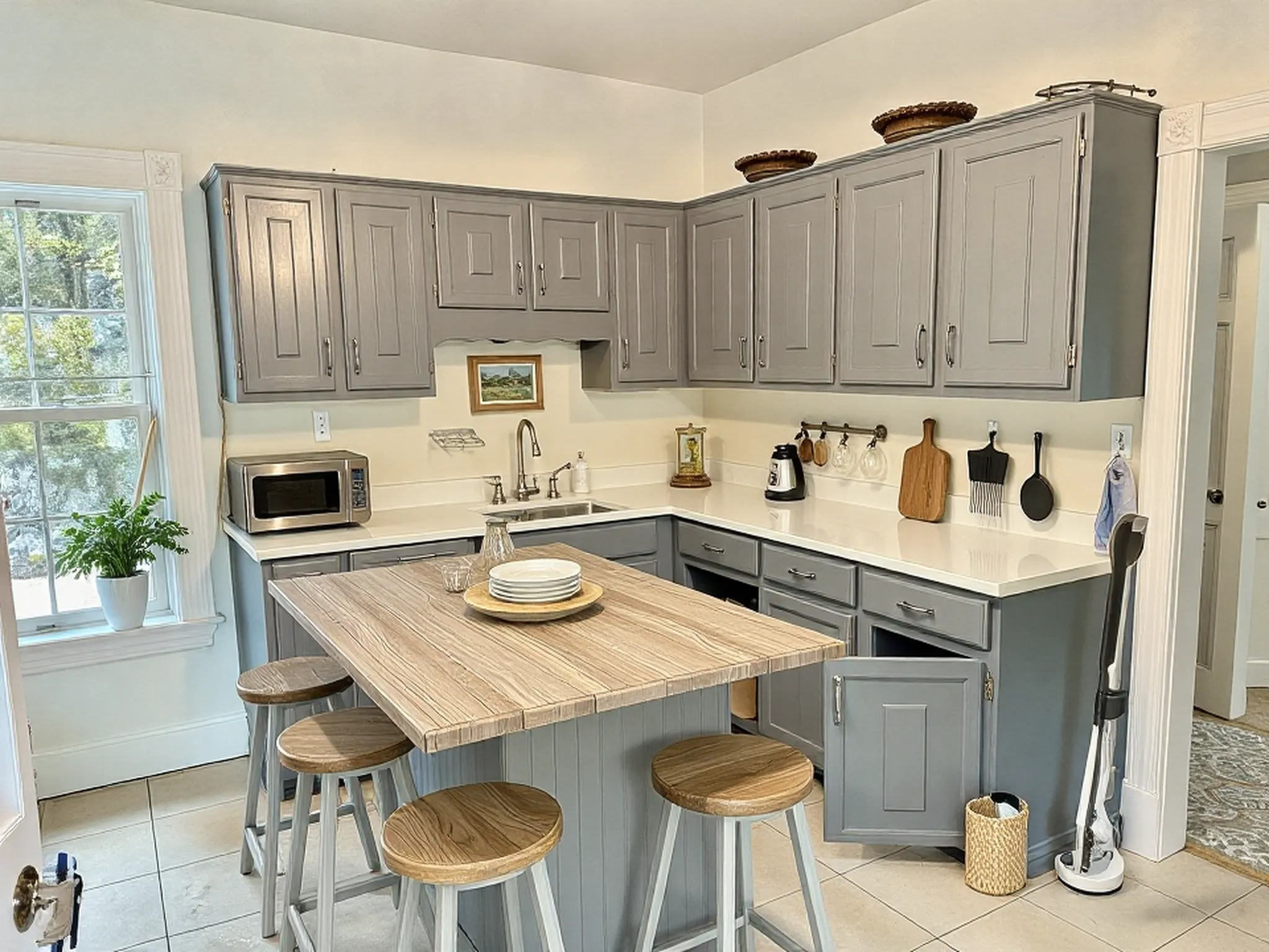 2 bed, 1 bath apartment for rent at 67 Maple St Unit 3, Needham — photo 5 of 46