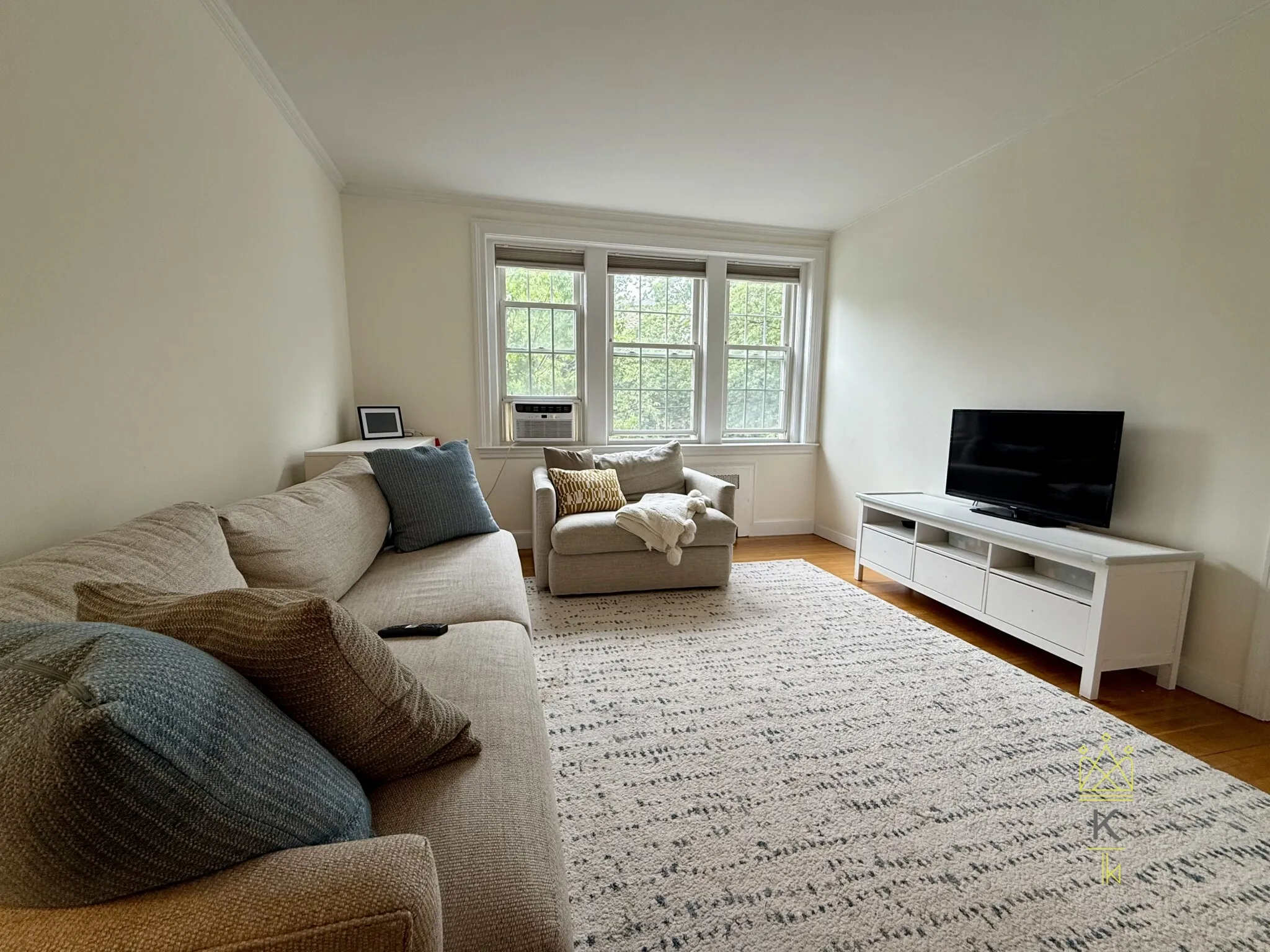 1.5 bed, 1 bath apartment for rent at 67 Marion St Unit 3, Coolidge Corner — photo 2 of 11