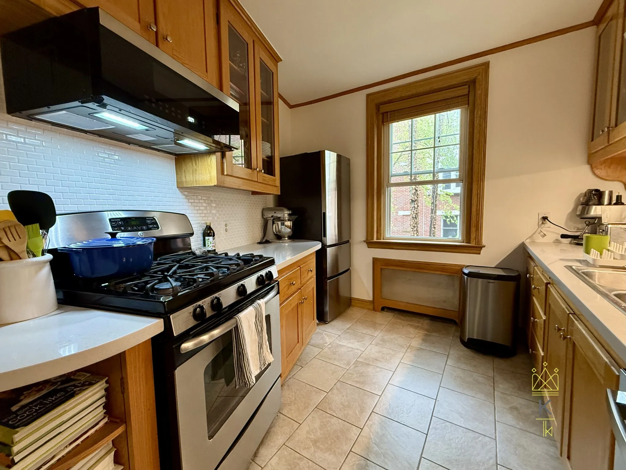 1.5 bed, 1 bath apartment for rent at 67 Marion St Unit 3, Coolidge Corner — photo 3 of 11