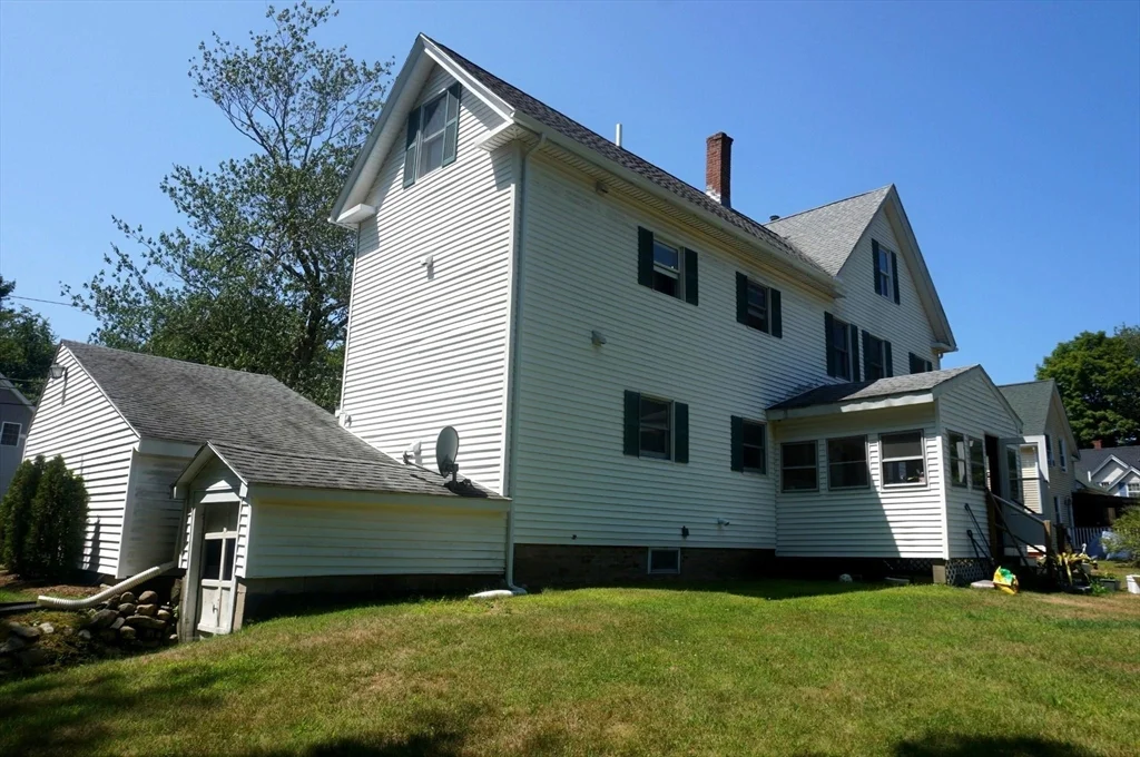 2 bed, 1 bath apartment for rent at 67 Mill St Unit B, Pepperell — photo 5 of 28