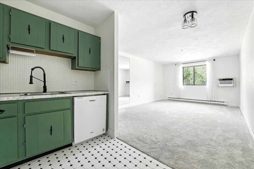 1 bed, 1 bath apartment for rent at 67 Milliken Unit 13, Franklin — photo 3 of 10