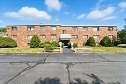 1 bed, 1 bath apartment for rent at 67 Milliken Unit 13, Franklin — photo 1 of 10
