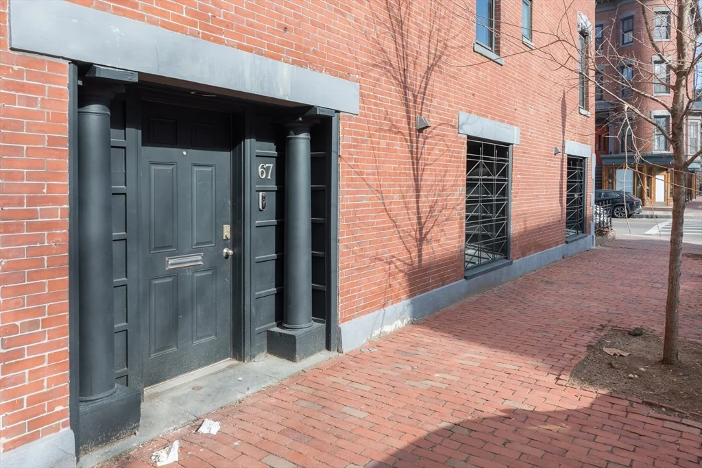 3 bed, 2 bath apartment for rent at 67 Montgomery St Unit 1, South End — photo 16 of 18