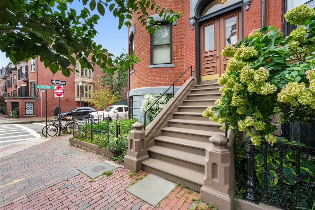 3 bed, 2 bath apartment for rent at 67 Montgomery St Unit 1, South End — photo 18 of 18