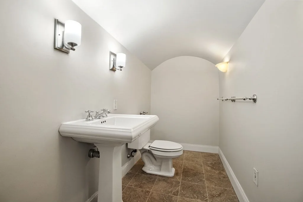 3 bed, 2 bath apartment for rent at 67 Montgomery St Unit 67, South End — photo 9 of 22