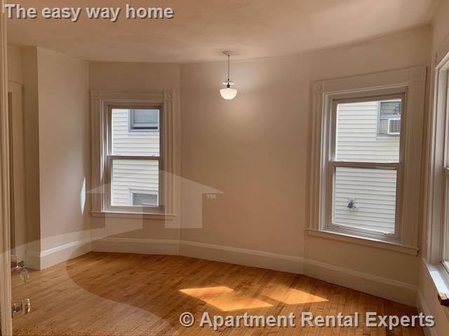 4 bed, 2 bath apartment for rent at 67 Mt Vernon St, Porter Square — photo 6 of 24
